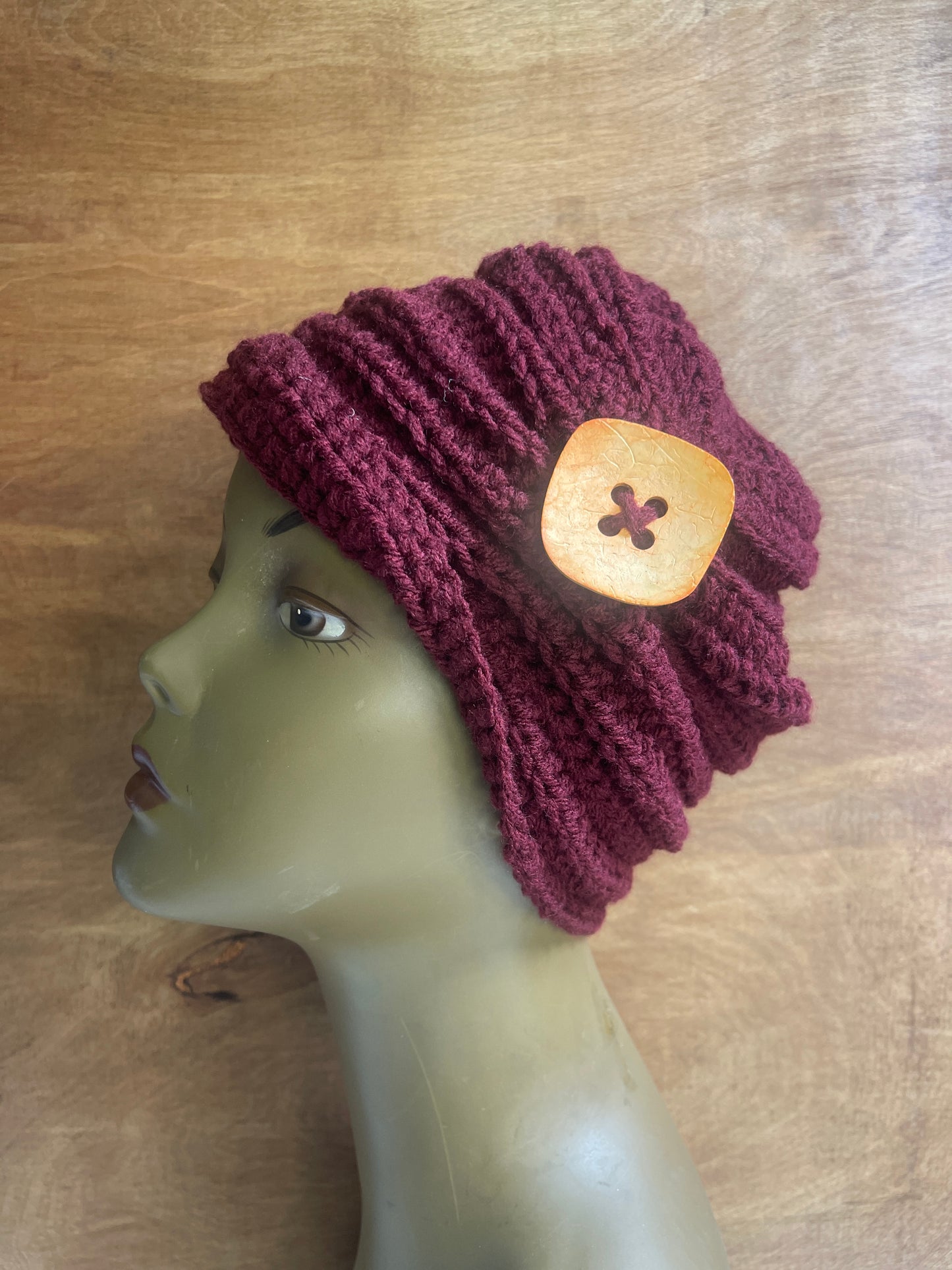 Beanie w/ coconut button