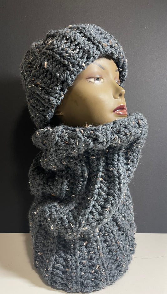 Grey hat/Neck Wrap set