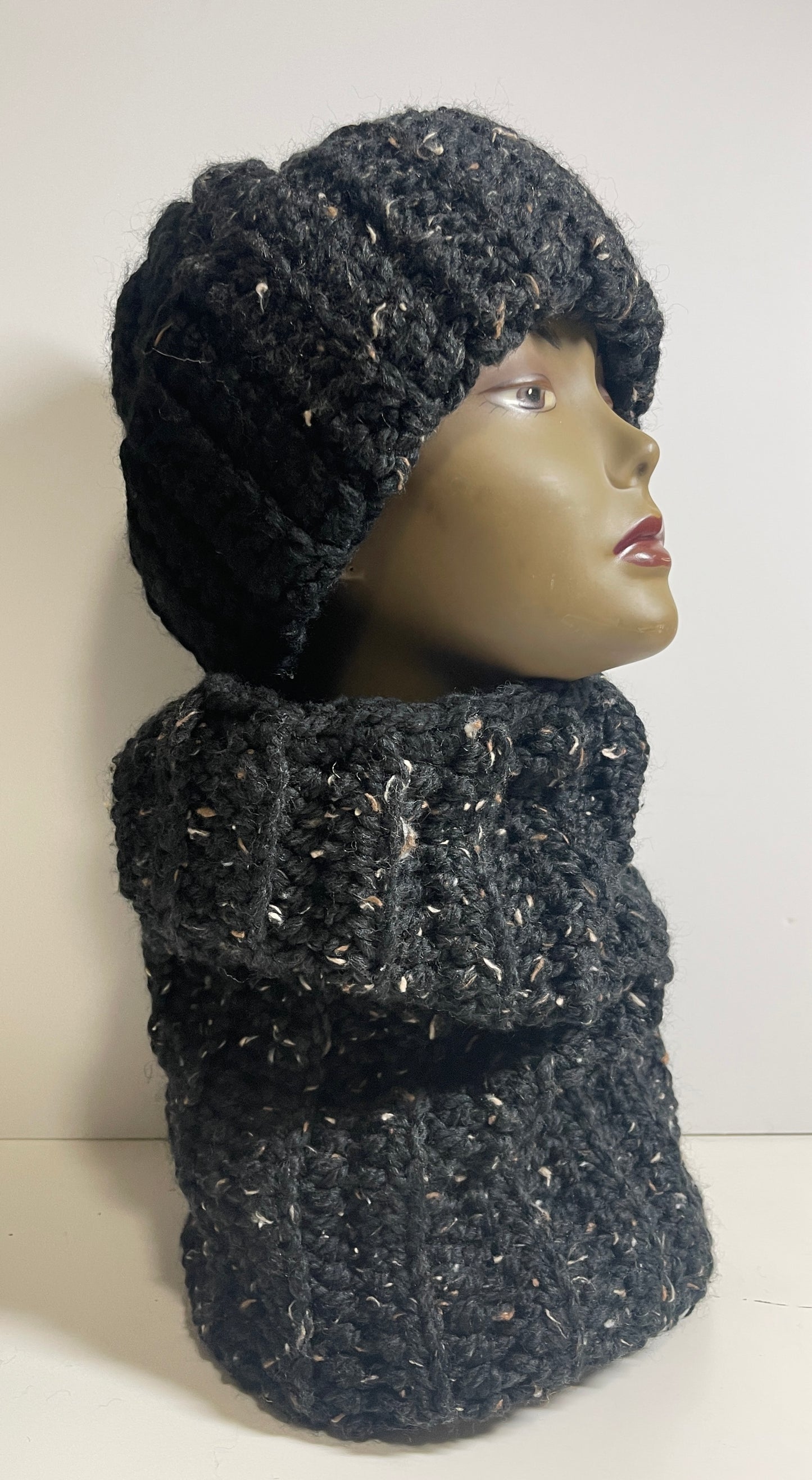 Black Mix Chunky Hat/Neck Wrap Mix